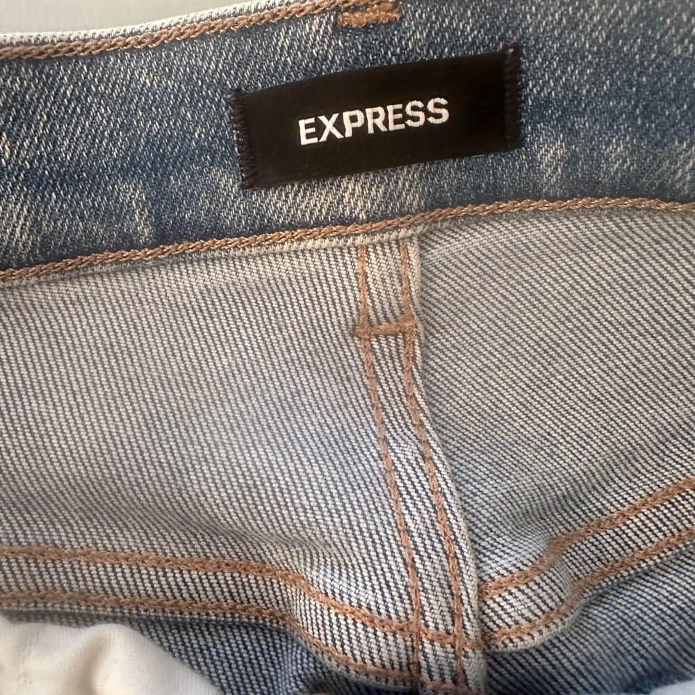 High Rise Stretch skinny jeans.